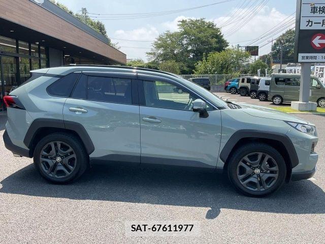 Toyota RAV4 2023-01 8209792-7