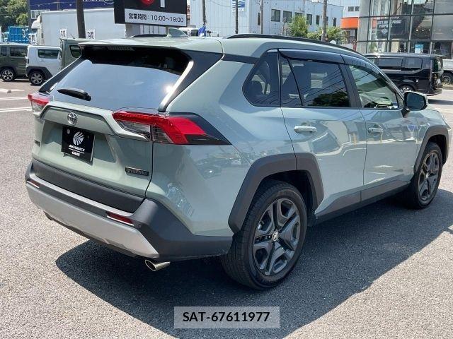 Toyota RAV4 2023-01 8209792-8