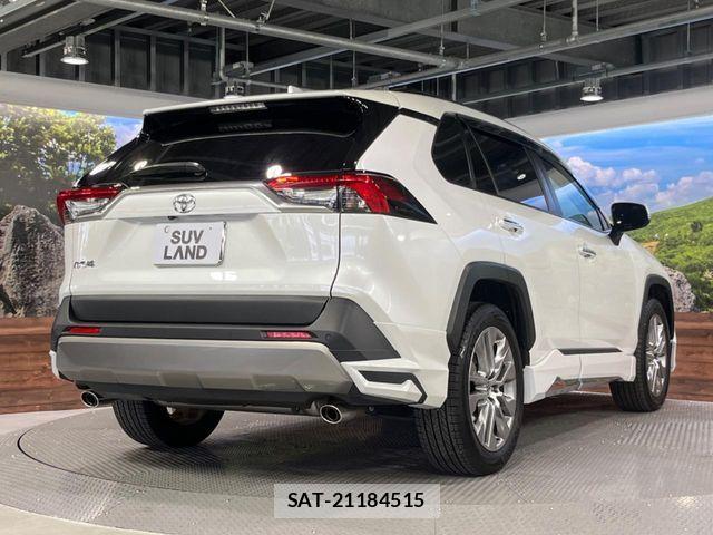 Toyota RAV4 2023-03 8209789-18