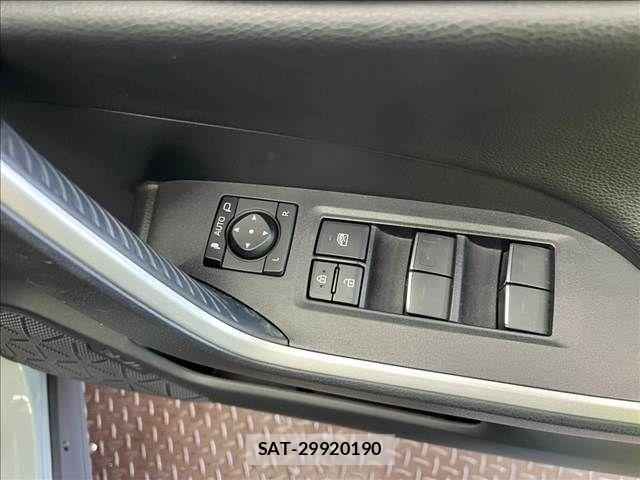 Toyota RAV4 2023-01 8209794-18