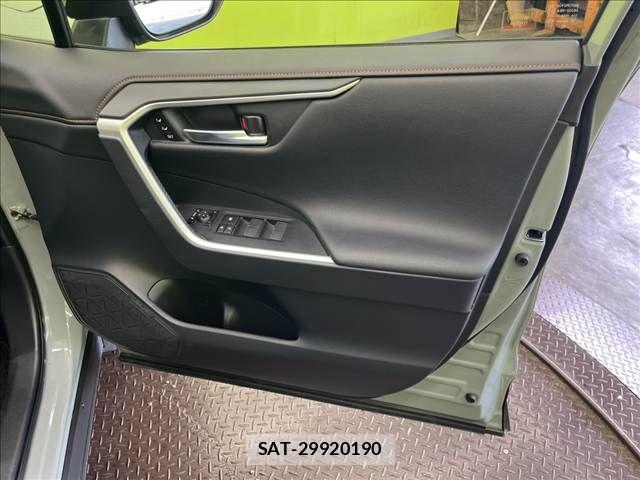Toyota RAV4 2023-01 8209794-24