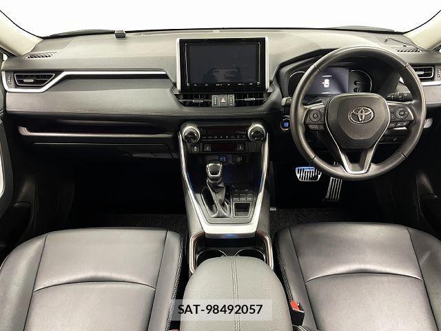 Toyota RAV4 2020-09 8209815-1