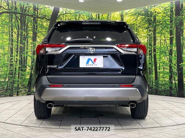 Toyota RAV4 2024-03 8209796-14