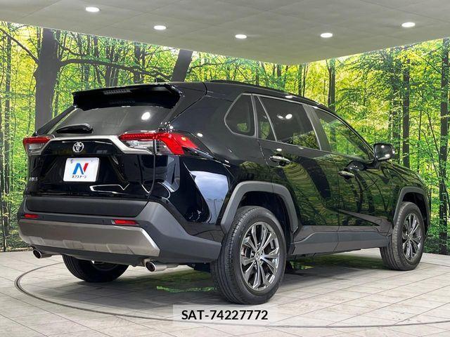 Toyota RAV4 2024-03 8209796-16