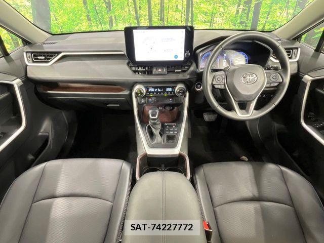 Toyota RAV4 2024-03 8209796-1