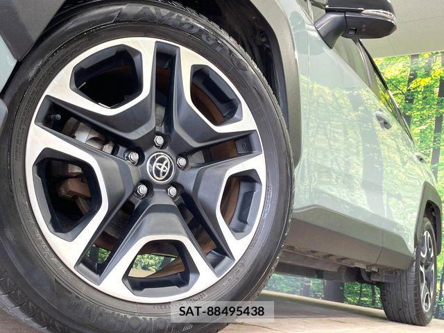 Toyota RAV4 2021-07 8209801-12