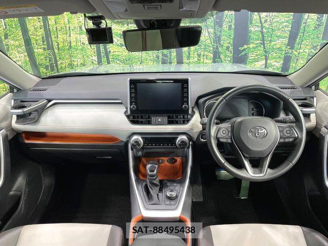 Toyota RAV4 2021-07 8209801-1