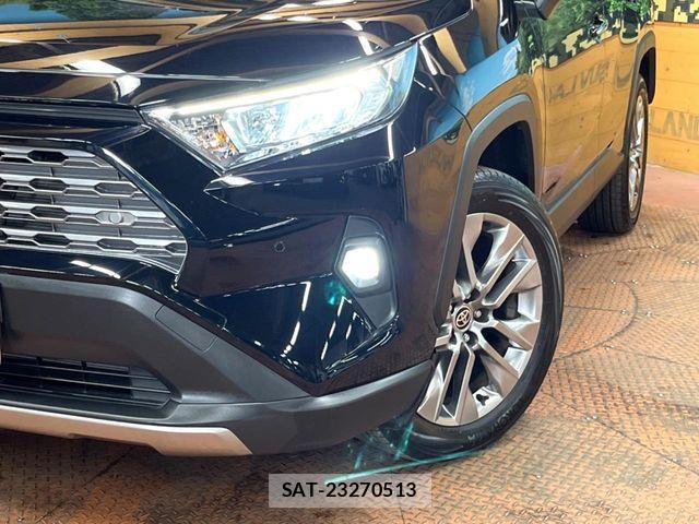 Toyota RAV4 2024-06 8209788-11
