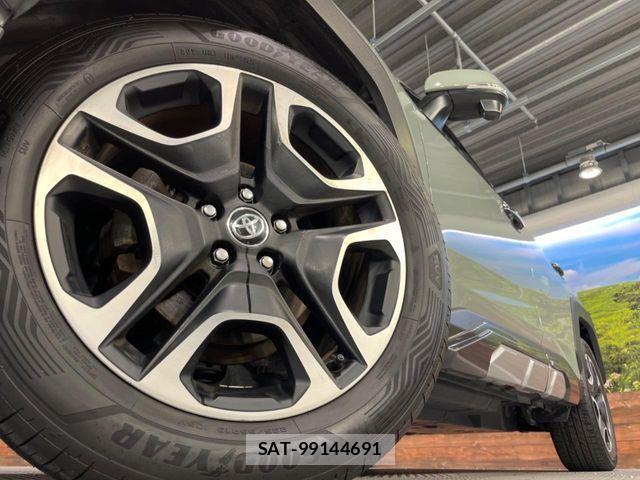 Toyota RAV4 2020-04 8209805-10