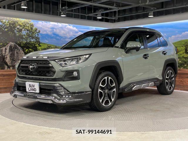Toyota RAV4 2020-04 8209805-11