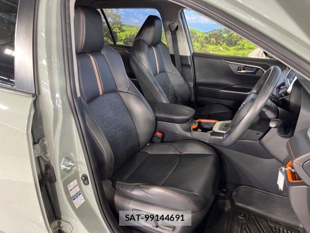 Toyota RAV4 2020-04 8209805-15