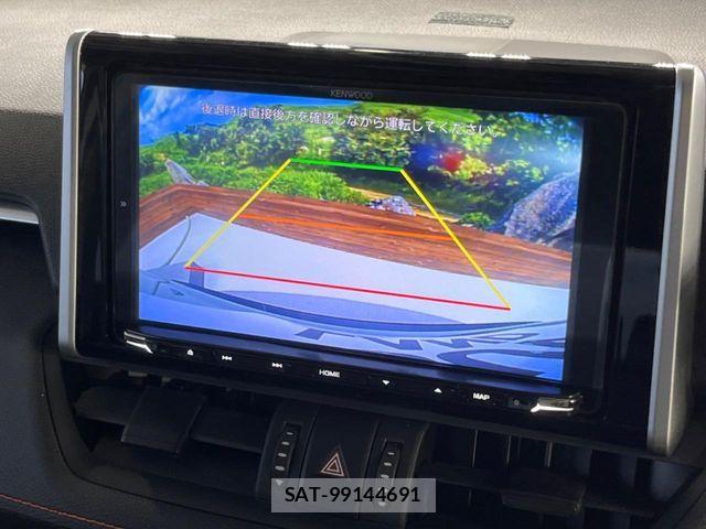 Toyota RAV4 2020-04 8209805-6