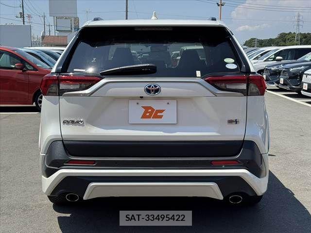 Toyota RAV4 2019-07 8209810-13