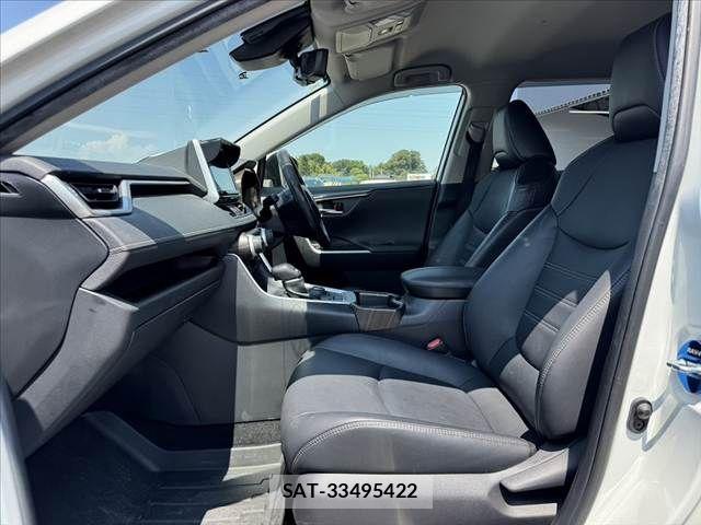 Toyota RAV4 2019-07 8209810-16