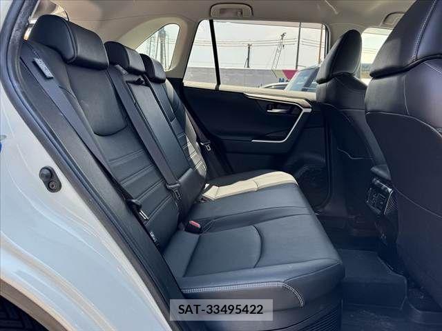 Toyota RAV4 2019-07 8209810-19