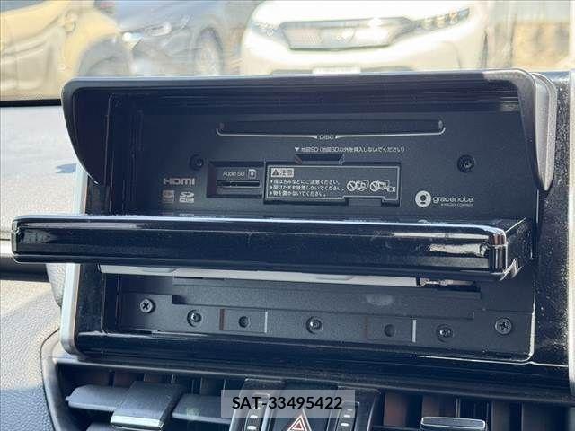 Toyota RAV4 2019-07 8209810-23