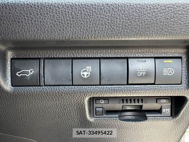 Toyota RAV4 2019-07 8209810-25