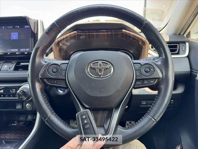 Toyota RAV4 2019-07 8209810-6