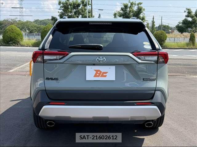 Toyota RAV4 2020-03 8209821-13