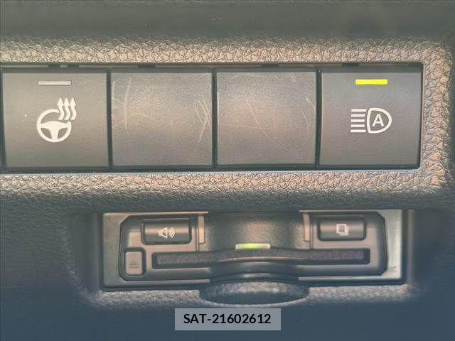 Toyota RAV4 2020-03 8209821-4