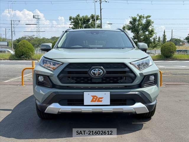 Toyota RAV4 2020-03 8209821-8
