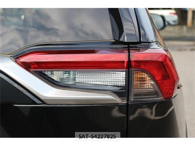 Toyota RAV4 2020-01 8209820-11