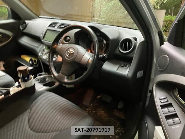 Toyota RAV4 2011-07 8209822-9