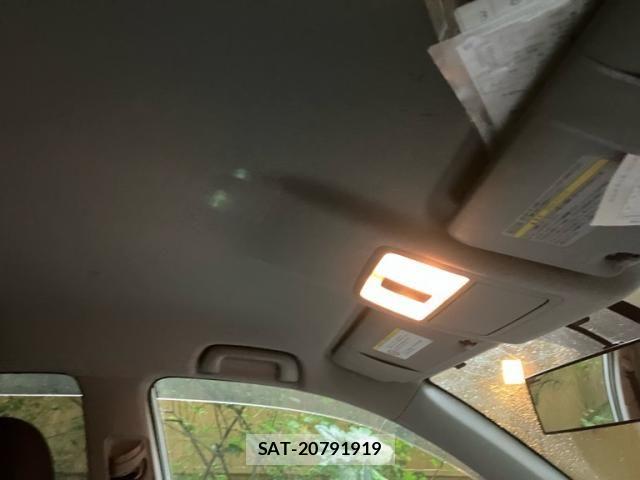 Toyota RAV4 2011-07 8209822-11