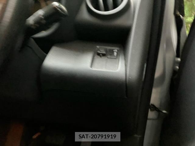 Toyota RAV4 2011-07 8209822-14