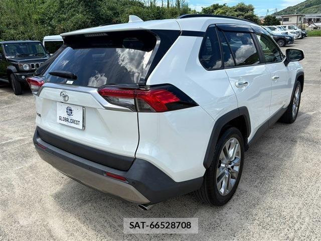 Toyota RAV4 2022-09 8209799-13