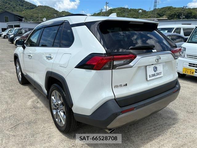 Toyota RAV4 2022-09 8209799-15