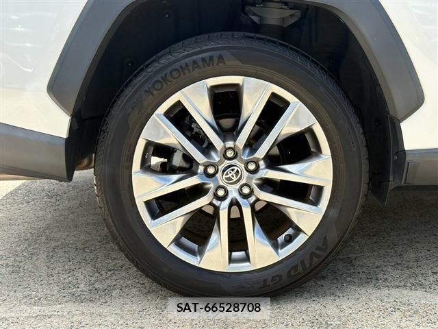 Toyota RAV4 2022-09 8209799-17