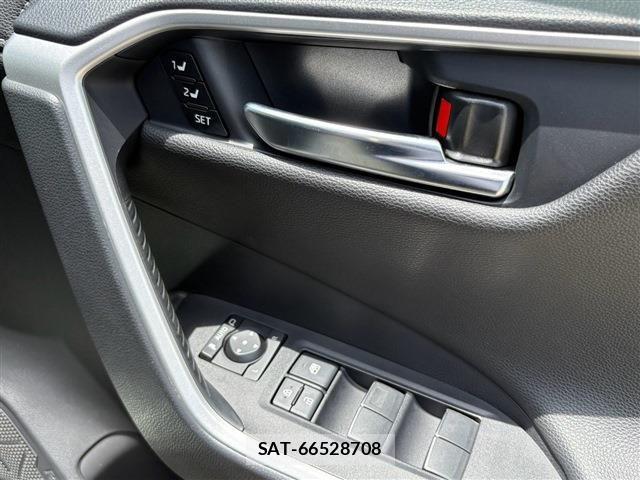 Toyota RAV4 2022-09 8209799-19