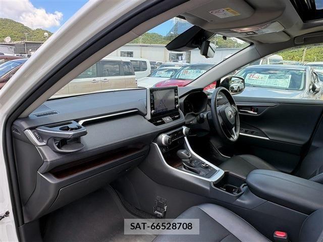 Toyota RAV4 2022-09 8209799-4
