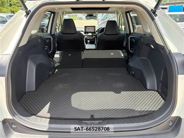Toyota RAV4 2022-09 8209799-8