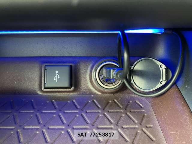 Toyota RAV4 2021-07 8209802-20