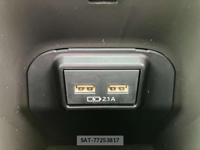Toyota RAV4 2021-07 8209802-25