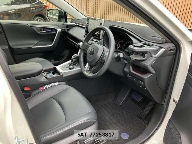 Toyota RAV4 2021-07 8209802-26
