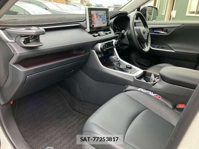 Toyota RAV4 2021-07 8209802-28