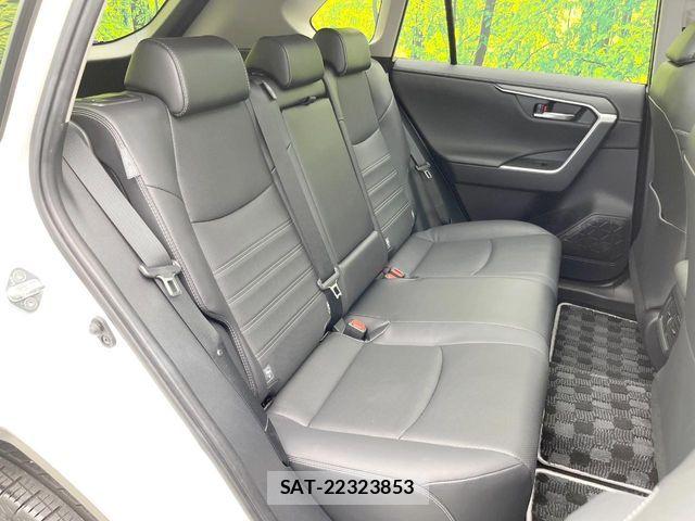 Toyota RAV4 2023-07 8209790-8