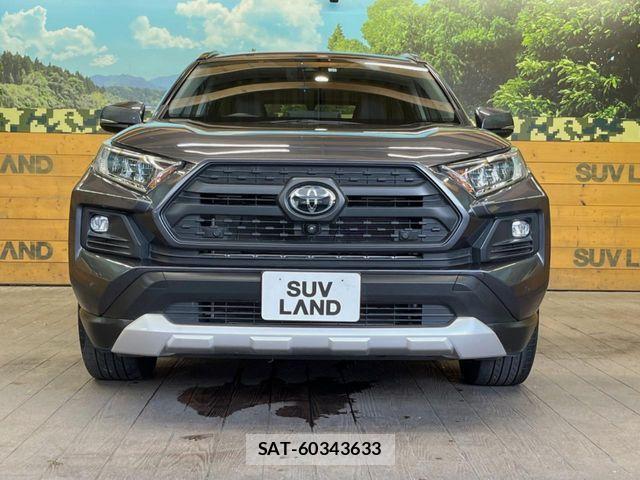 Toyota RAV4 2022-11 8209798-13