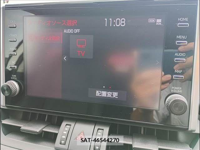 Toyota RAV4 2021-04 8209816-11