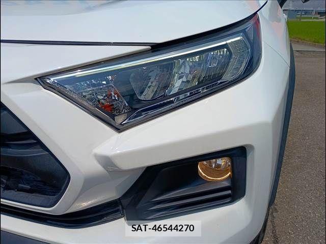 Toyota RAV4 2021-04 8209816-19