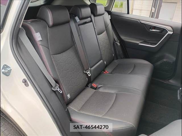Toyota RAV4 2021-04 8209816-4