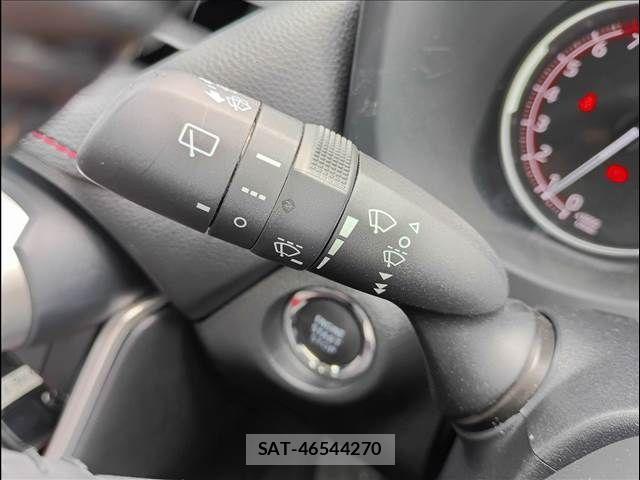 Toyota RAV4 2021-04 8209816-5