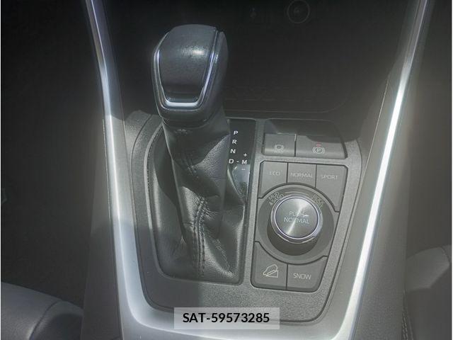 Toyota RAV4 2021-06 8231582-11