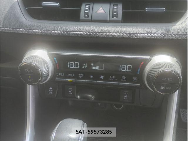 Toyota RAV4 2021-06 8231582-12