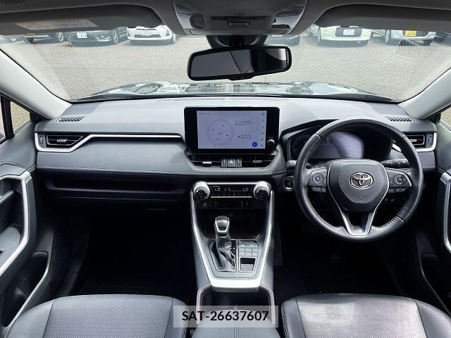 Toyota RAV4 2023-05 8231579-1