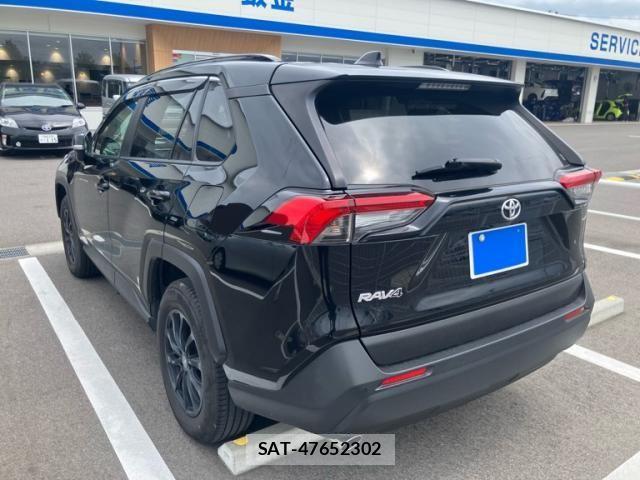 Toyota RAV4 2020-07 8231583-12