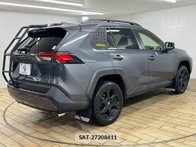 Toyota RAV4 2021-10 8246491-15